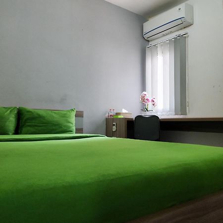 Barata Hotel Near Bandara Soekarno Hatta Tangerang Esterno foto
