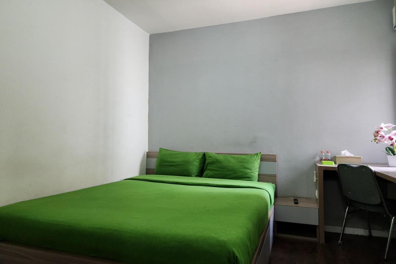 Barata Hotel Near Bandara Soekarno Hatta Tangerang Esterno foto