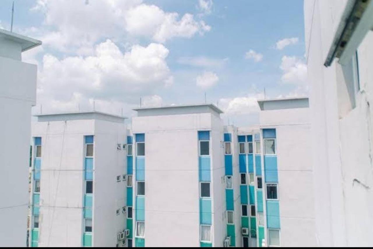 Barata Hotel Near Bandara Soekarno Hatta Tangerang Esterno foto