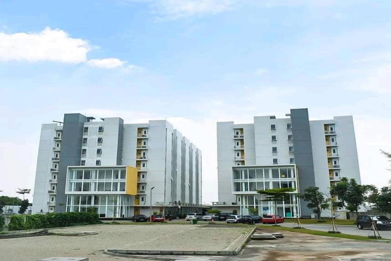 Barata Hotel Near Bandara Soekarno Hatta Tangerang Esterno foto