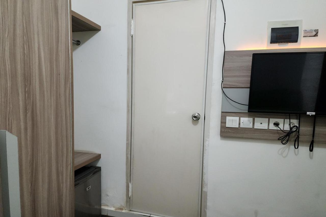 Barata Hotel Near Bandara Soekarno Hatta Tangerang Esterno foto