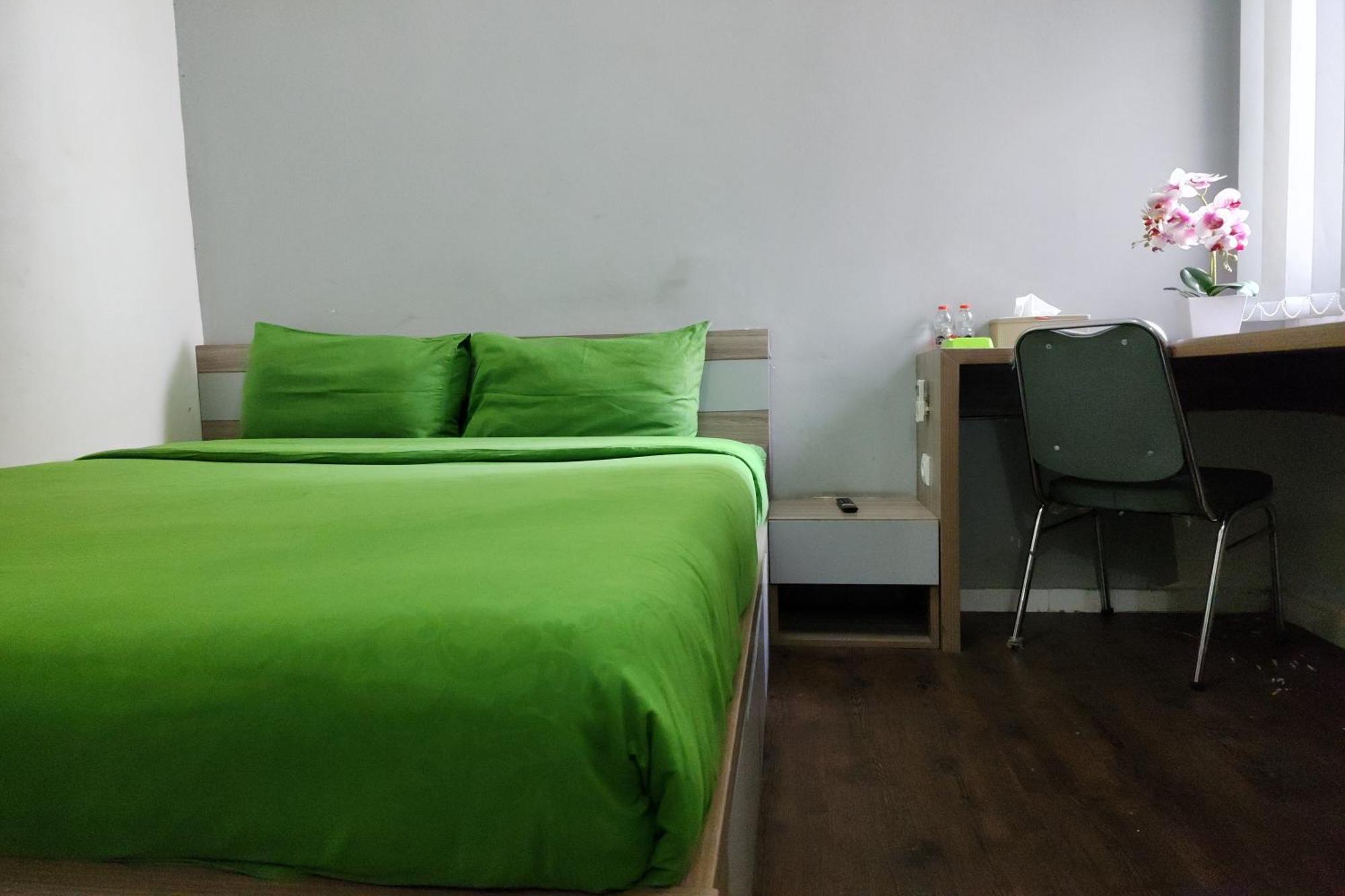 Barata Hotel Near Bandara Soekarno Hatta Tangerang Esterno foto